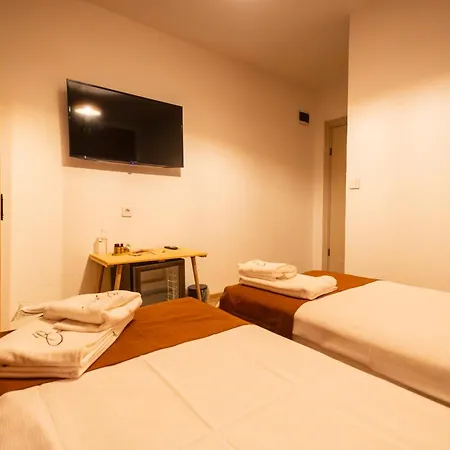 Boii Rest & Breakfast Hotel *